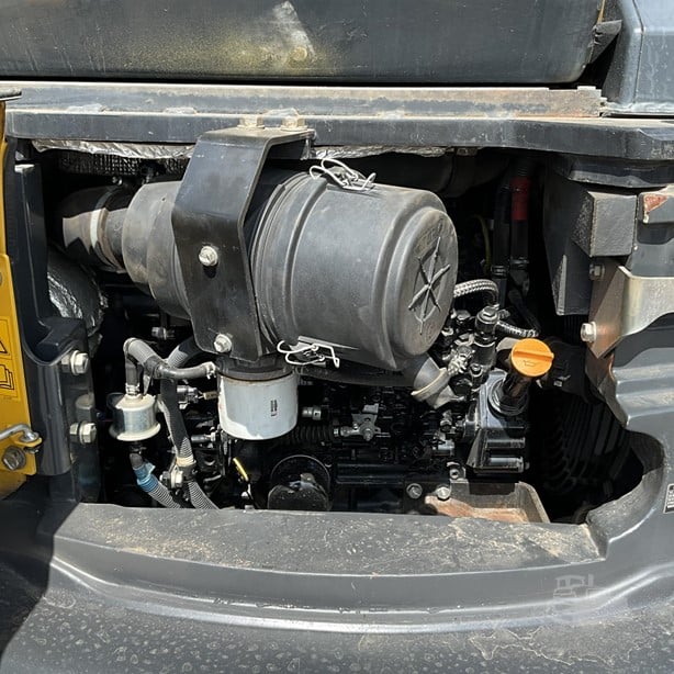 2017 Komatsu PC55MR-3