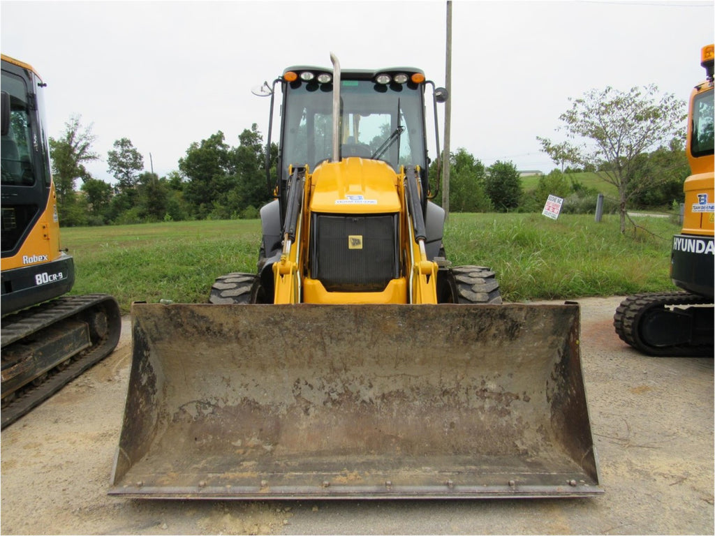 2011 CB 3CX14-4-T Backhoe