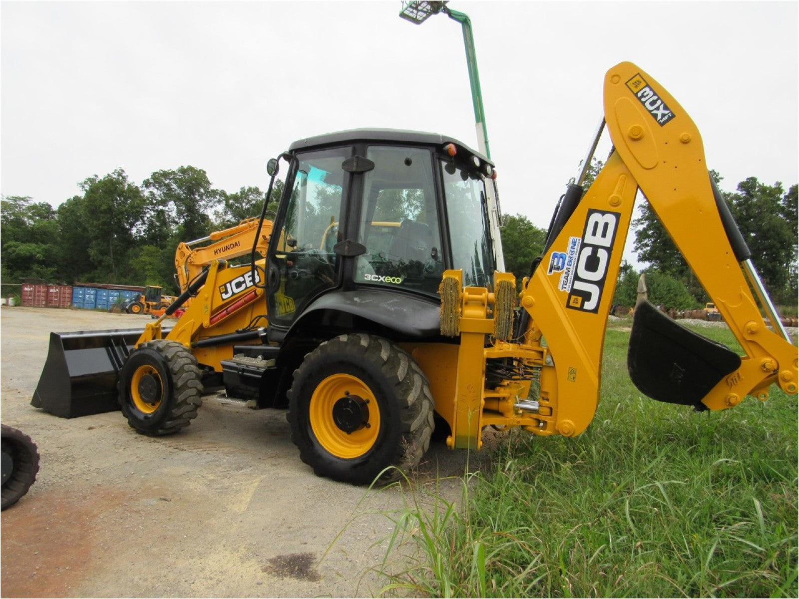 2011 CB 3CX14-4-T Backhoe