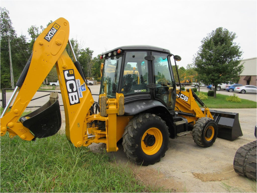 2011 CB 3CX14-4-T Backhoe